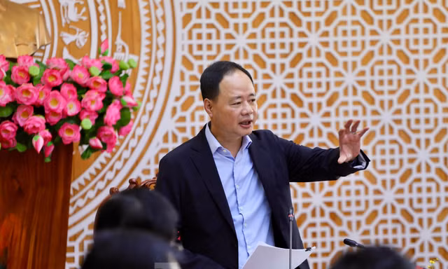 Phê bình đoàn kiểm tra liên ngành do Phó giám đốc Sở Xây dựng làm trưởng đoàn