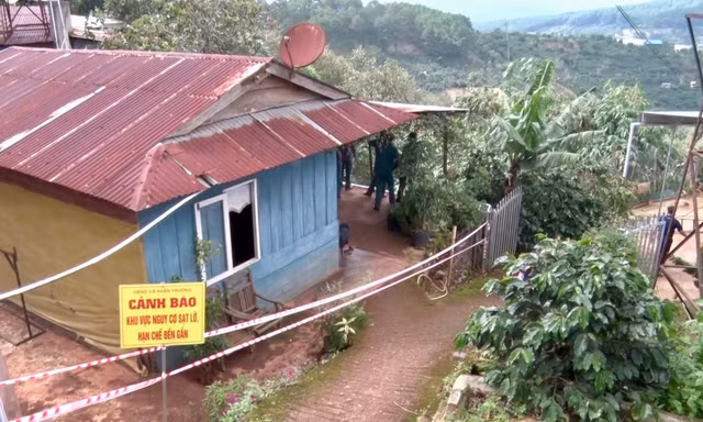Di dời khẩn 20 nhân khẩu khỏi khu vực sạt lở ở Lâm Đồng