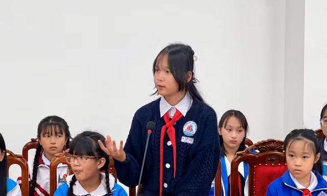 Thiếu nhi dự Kỳ họp Hội đồng trẻ em tỉnh Lâm Đồng