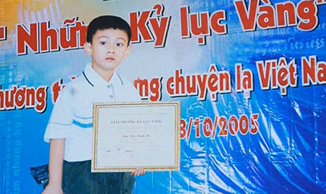 “Thần đồng” Phó Đức Bình An từng được chương trình Những chuyện lạ Việt Nam tôn vinh.