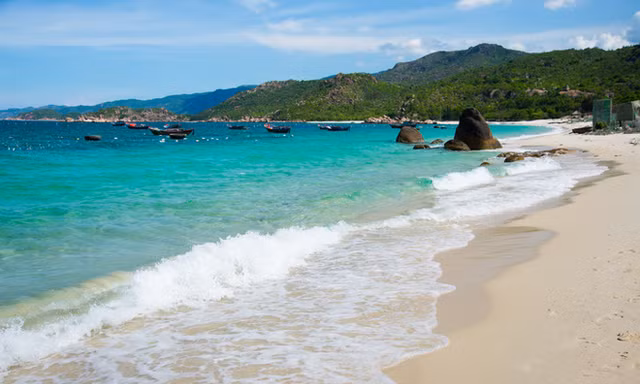 Những bãi biển hoang sơ tuyệt đẹp ở Ninh Thuận