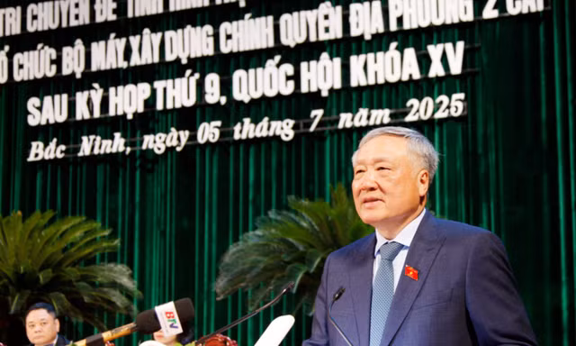 Ủy viên Bộ Chính trị, Phó Thủ tướng Thường trực Chính phủ Nguyễn Hòa Bình phát biểu tại hội nghị. Ảnh: Nguyễn Thắng