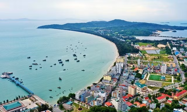 Xử lý tình trạng 'phá giá' tour du lịch Cô Tô 