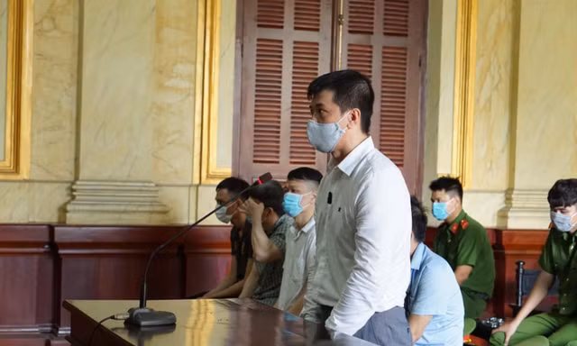 Đoàn Hồng Phúc tại phiên tòa.