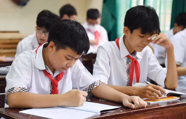 Hà Nội đề xuất học phí bằng mức sàn theo quy định của Chính phủ
