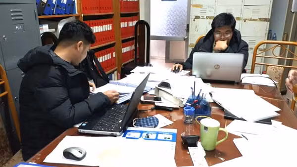 Những 'lính thợ' thầm lặng