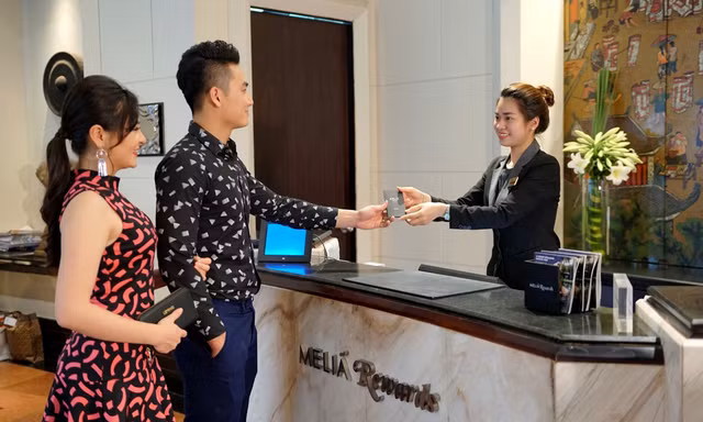 Tặng đêm nghỉ tại khách sạn cao cấp là một trong những ưu đãi của chương trình Viettel Privilege 