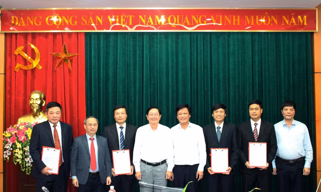 Công bố quyết định bổ nhiệm nhân sự Bộ Nội vụ