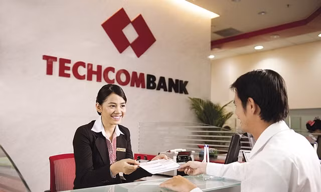 Techcombank: Kỷ lục chia cổ phiếu thưởng ở mức 200%