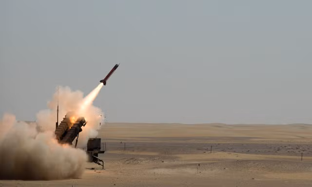 Hệ thống phòng không Patriot đã tỏ ra vô tác dụng trước những drone giá rẻ Ảnh: defensepost.com 