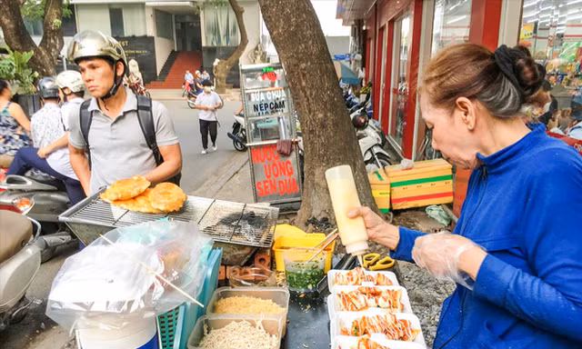 Người bán hàng trên vỉa hè, quán cóc bị liệt vào tầm ngắm thu thuế