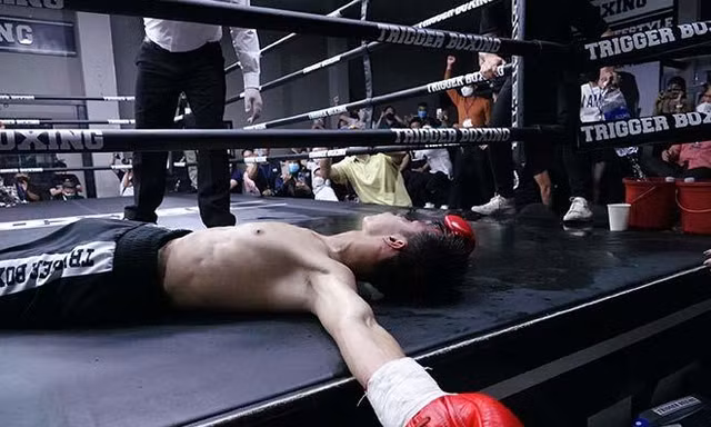 Trần Văn Thảo hạ knock-out nhà vô địch bất bại Thái Lan 