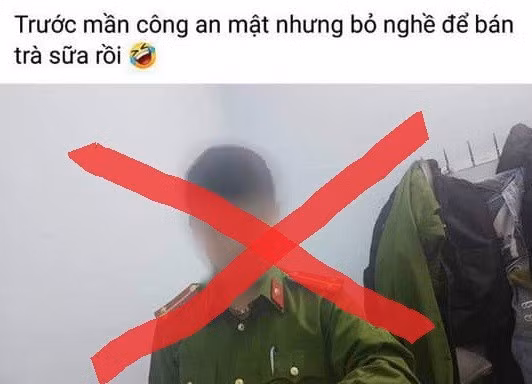 Q. mặc cảnh phục chụp ảnh đăng Facebook để câu like