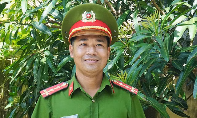 Cảm kích Đại úy Công an liều mình cứu người đuối nước