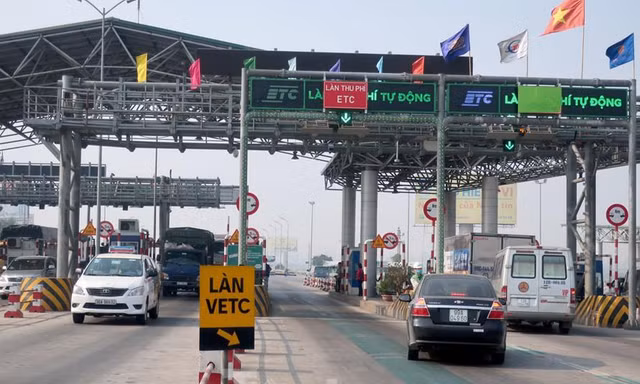 Xe đi sai làn thu phí ETC bị phạt nặng.