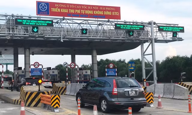 Cao tốc Hà Nội- Hải Phòng thí điểm hoàn toàn thu phí tự động không dừng trong thời gian tới.