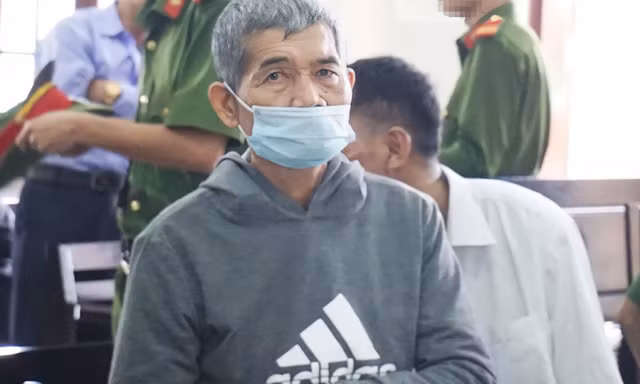 'Yêu râu xanh' 70 tuổi xâm hại hai bé gái 8 tuổi lĩnh án
