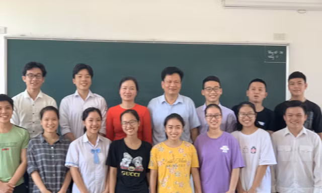 Lớp học 'mưa' điểm 10 thi THPT ở Hà Tĩnh 