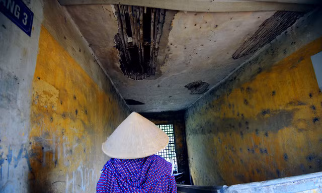 Sống trong sợ hãi ở dãy nhà tập thể mặt phố Lê Hồng Phong