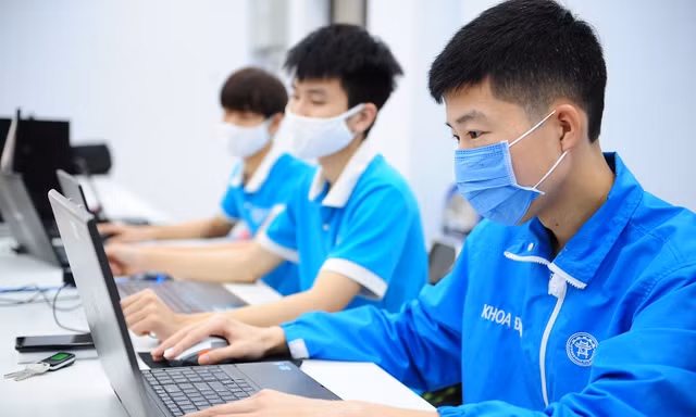Đưa lớp học trực tuyến vào giảng dạy trong bối cảnh dịch COVID-19