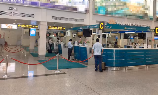 Sân bay Tân Sơn Nhất áp dụng quy trình phục vụ khách tạm thời trong thời gian từ nay tới 20/10.