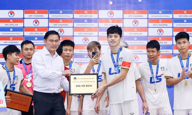 Thái Sơn Bắc lần đầu đăng quang Giải futsal vô địch U20 Quốc gia