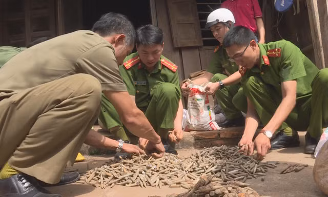 Số đạn dược bên trong nhà ông Tuấn