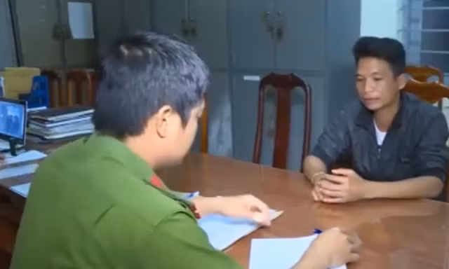 Công an huyện Cư M'gar làm việc với Y Krư Êban