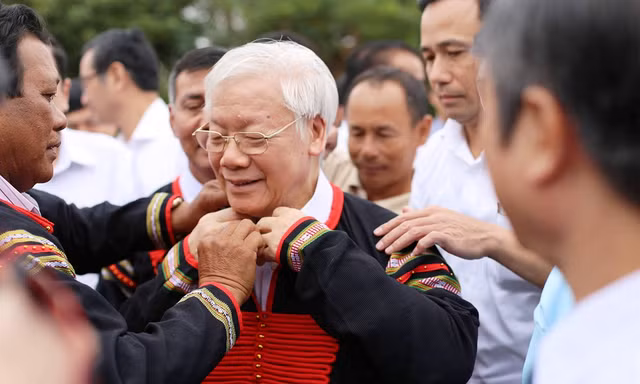 Tổng Bí thư, Chủ tịch nước Nguyễn Phú Trọng dự Ngày hội Đại hội đoàn kết tại xã Dur Kmăl