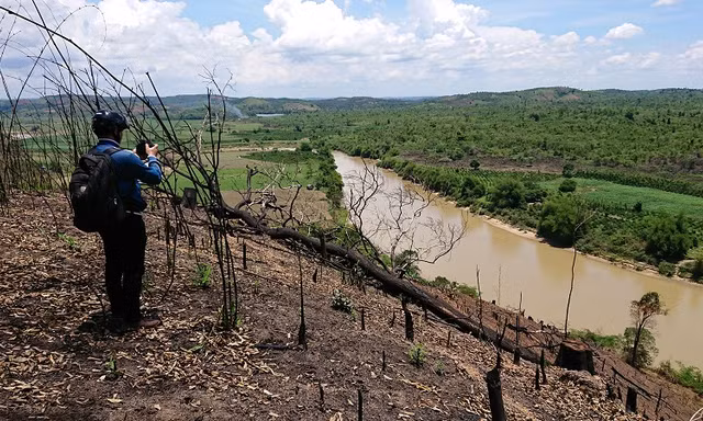 Huỷ hoại rừng đặc dụng Nam Kar: Trạm kiểm lâm có cũng như không