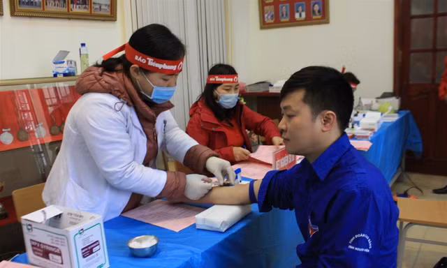 Đoàn viên, thanh niên Cao bằng hưởng ứng hiến máu "Chủ nhật đỏ 2021" .Ảnh: T. Bình 