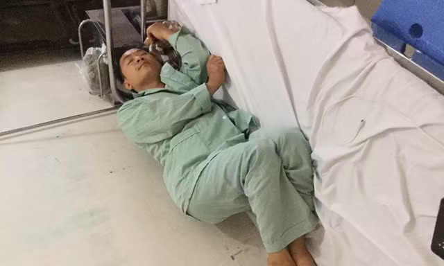 Hiện tại ca sỹ Hiệu vẫn chưa thể đến cơ quan làm việc vì sức khỏe chưa bình phục hoàn toàn .Ảnh: Duy Chiến