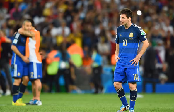 Messi thất vọng vì các chân sút Argentina bỏ lỡ nhiều cơ hội