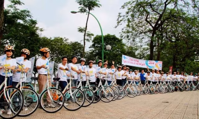 45 đoàn viên thanh niên đạp xe hưởng ứng ngày sở hữu trí tuệ thế giới.