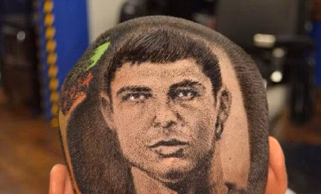 Mùa World Cup, mang cả Ronaldo lên... tóc