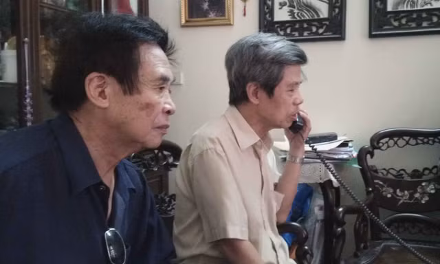 Bác Viễn bố đẻ chị Huyền liên tục nhận được những cuộc điện thoại hỏi thăm về kết quả giám định của cơ quan chức năng.