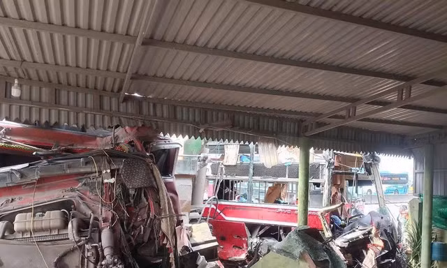 Tai nạn liên hoàn trên quốc lộ 1A, 8 người bị thương