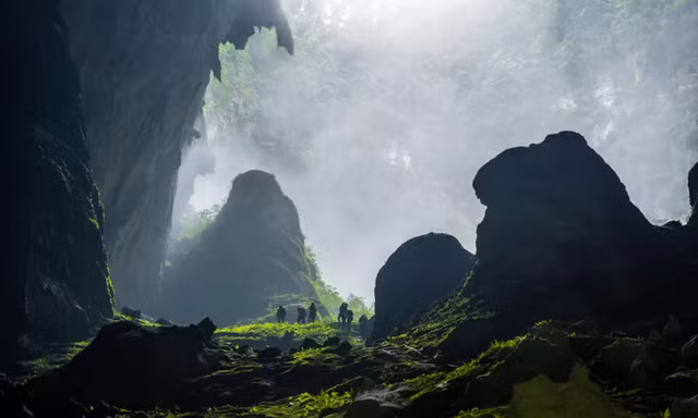 Khám phá hang động tại VQG Phong Nha - Kẻ Bàng