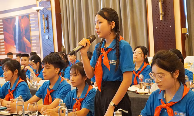Thiếu nhi đề cập nhiều vấn đề 'nóng' khi đối thoại với lãnh đạo tỉnh Quảng Bình 