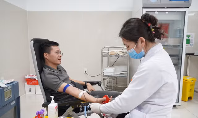 Quảng Bình: Thiếu trầm trọng máu để cấp cứu, điều trị 