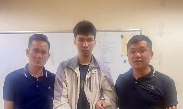 Công an Quảng Bình bắt đối tượng lừa đảo trốn tại TPHCM về quy án 