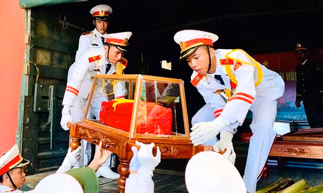 Quảng Bình tổ chức trang trọng lễ truy điệu và an táng 17 hài cốt liệt sỹ hy sinh tại Lào 