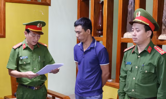 Cơ quan CA tỉnh Quảng Bình ra đọc các quyết định, bắt tạm giam đối tượng Điệp Điệp