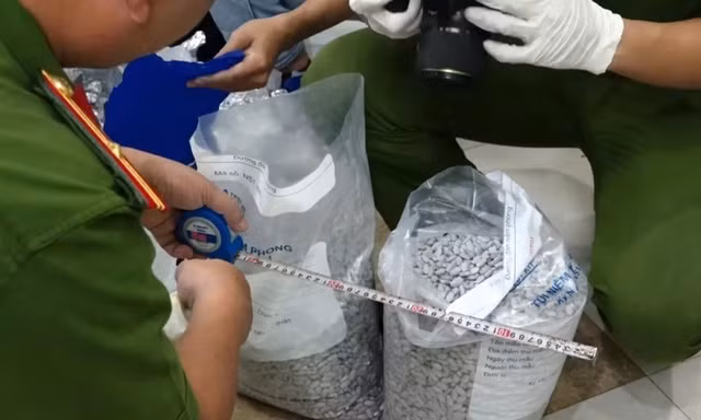 Tử hình 2 đối tượng mua bán hơn 12kg ma túy tổng hợp 