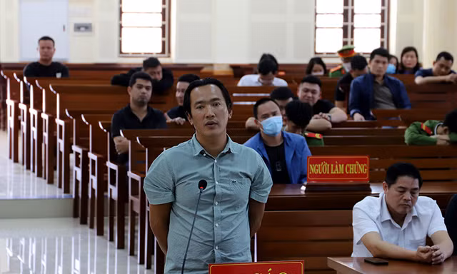 Diễn biến xét xử vụ án liên quan nhóm bị cáo tố 'chạy án' 2,7 tỉ đồng tại Quảng Bình