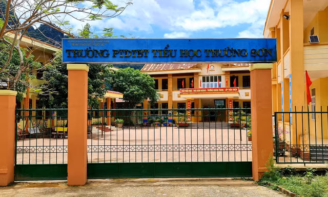 Quảng Bình: Lãnh đạo xã cho con học trái tuyến để hưởng trợ cấp!