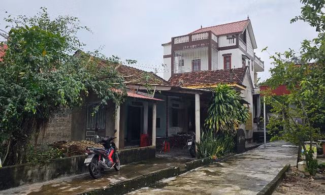 Toà tuyên vụ cháu ‘dựng’ ông ngoại đã chết 26 năm dậy ký giấy cho tặng đất ở Quảng Bình
