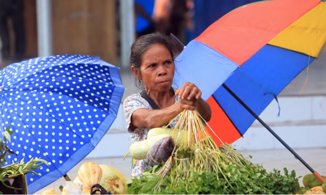 Một người bán hàng rong ở Đông Timor. (Ảnh: EPA)