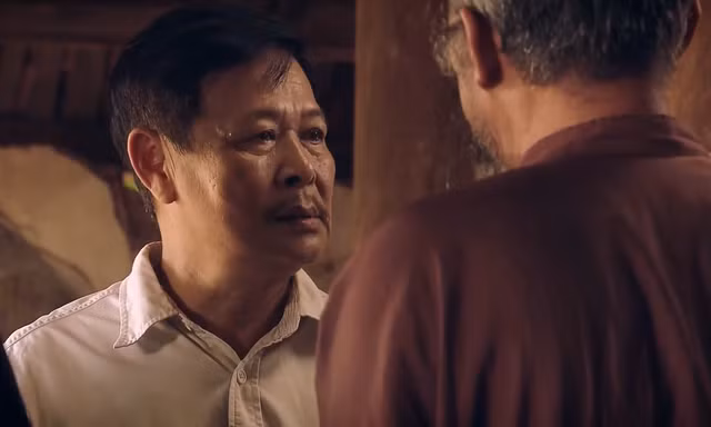Dân làng tìm cách gây sức ép lên chủ tịch huyện