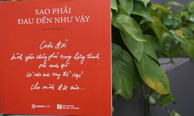 "Sao phải đau đến như vậy" tái bản ngay khi vừa phát hành. Ảnh: Bảo Hân